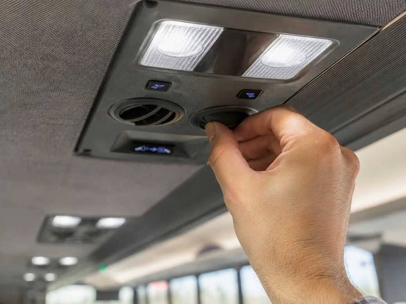 jefferson city 15 passenger minibus air conditioning