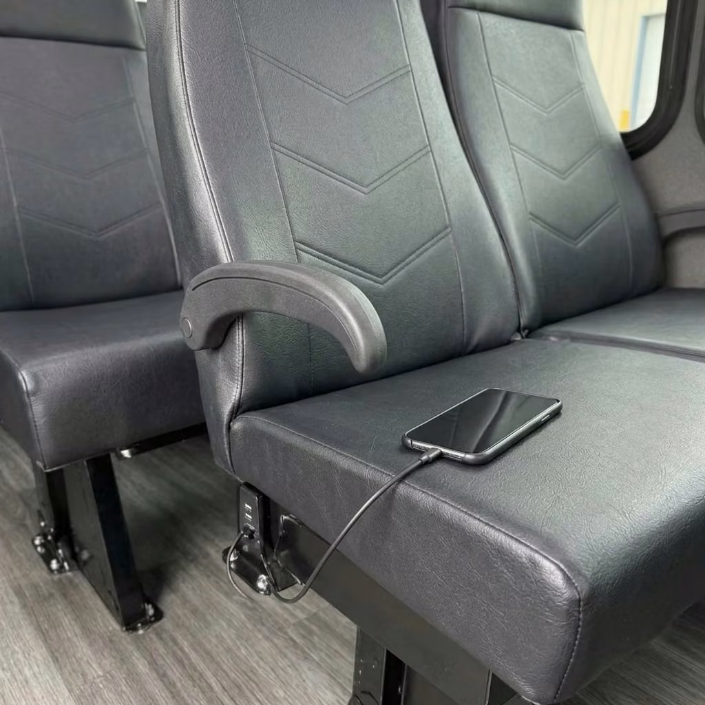 jefferson city 15 passenger minibus usb charging