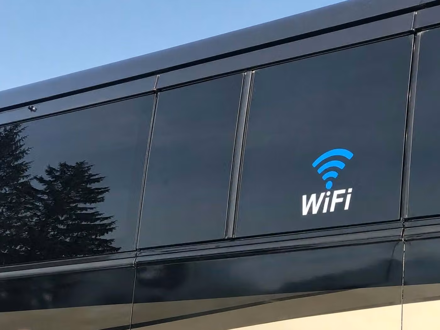 jefferson city 15 passenger minibus wifi