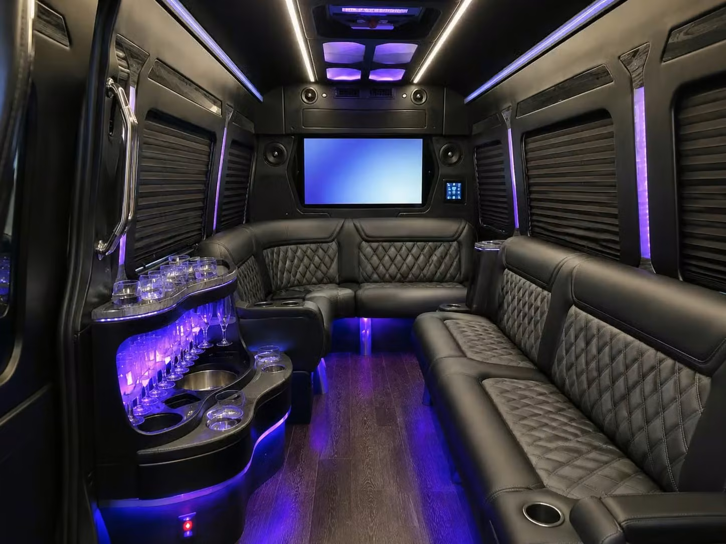 jefferson city 15 to 50 passenger prom party buses and sprinter limos in jefferson city