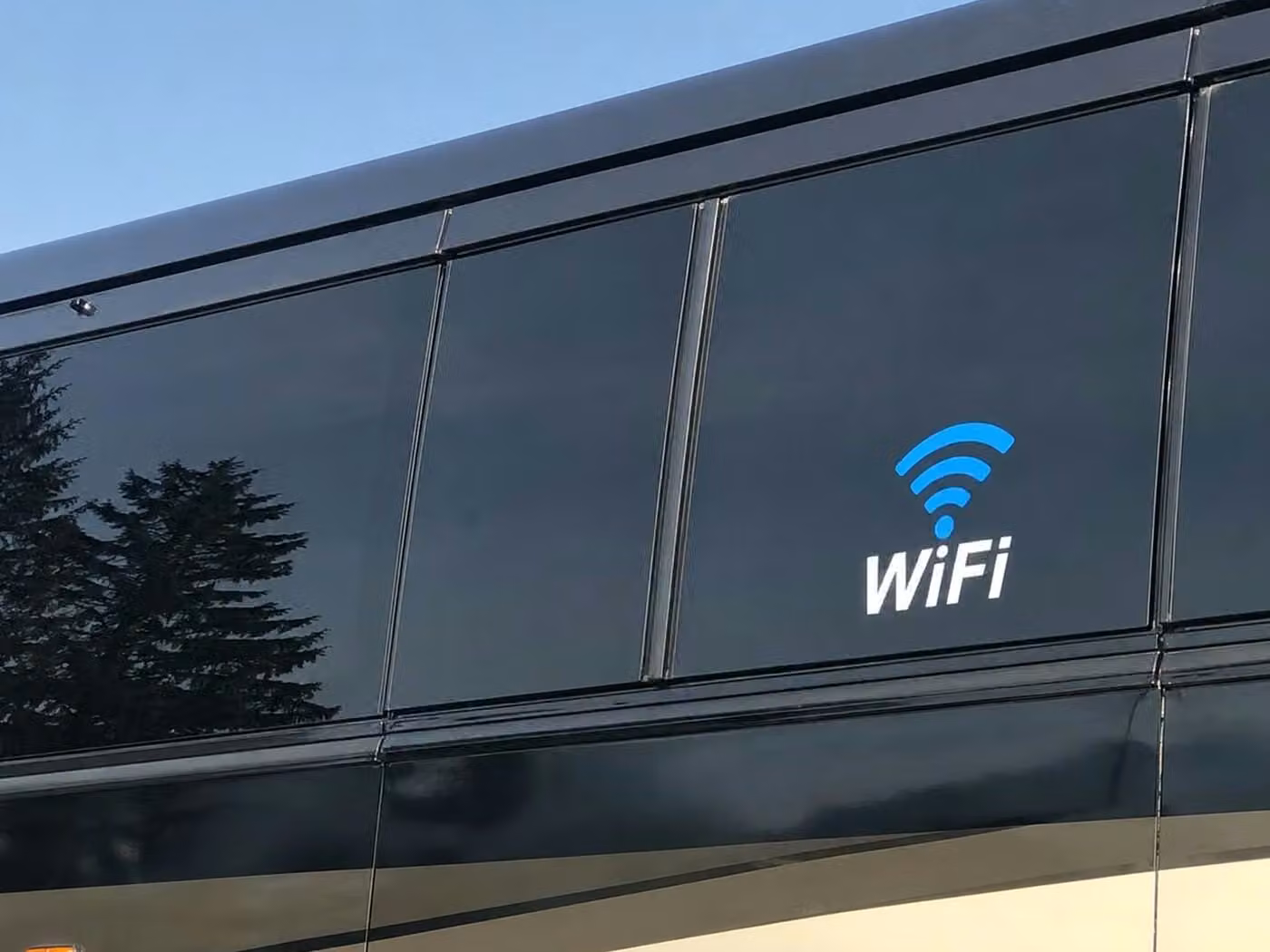 jefferson city 20 passenger minibus wifi