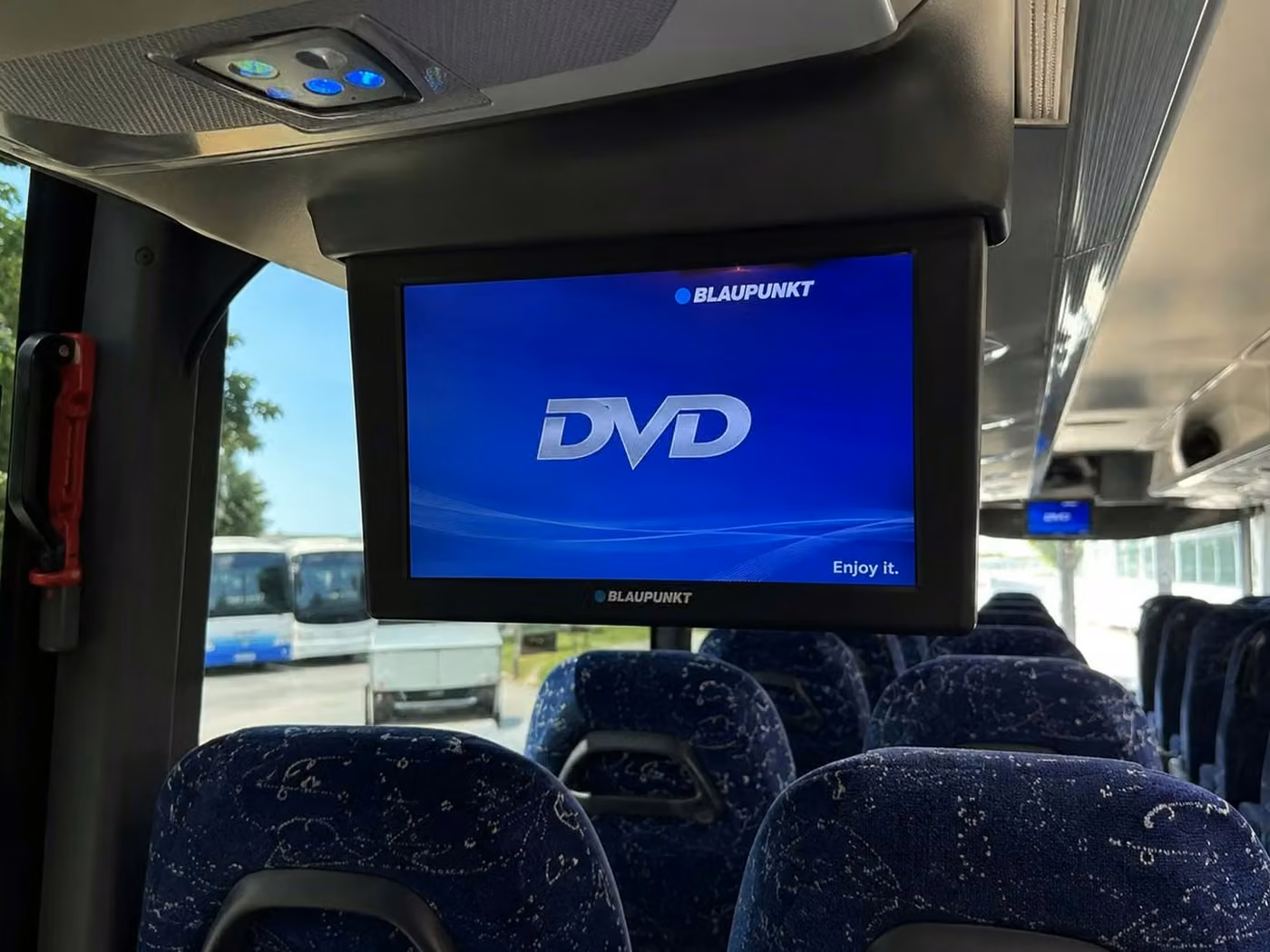 jefferson city 56 passenger charter bus tvs