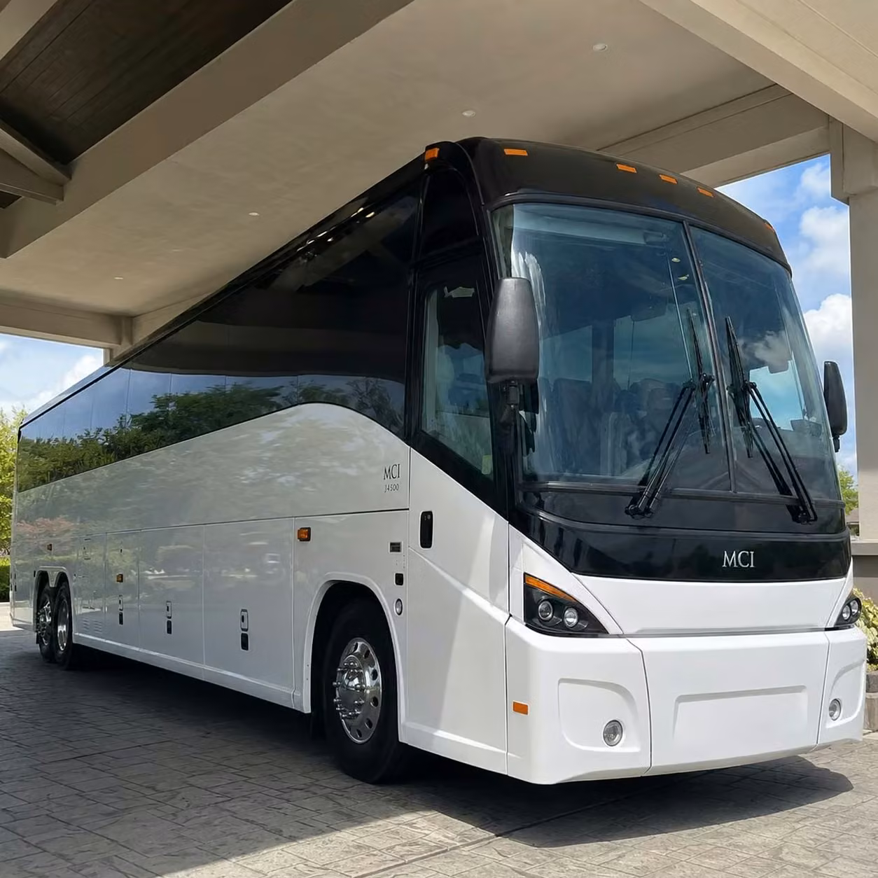 jefferson city private bus rentals for military reunions