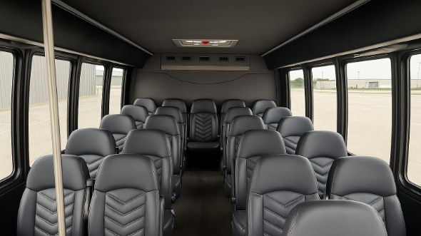 jefferson city 20 passenger minibus rental
