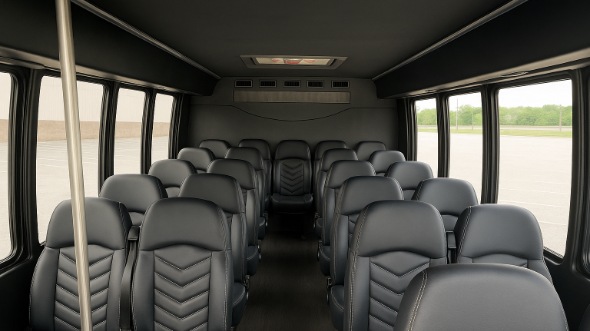 jefferson city 28 passenger minibus rental