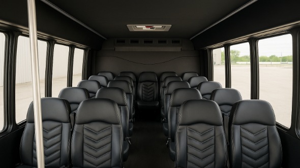 jefferson city 30 passenger minibus rental
